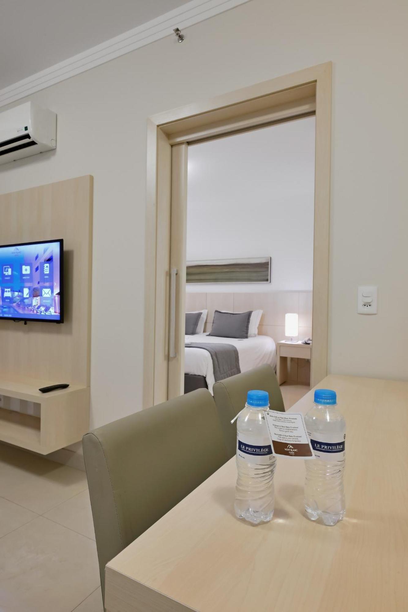 Hotel Mont Blanc Premium Ribeirão Preto Habitación foto A room at the hotel