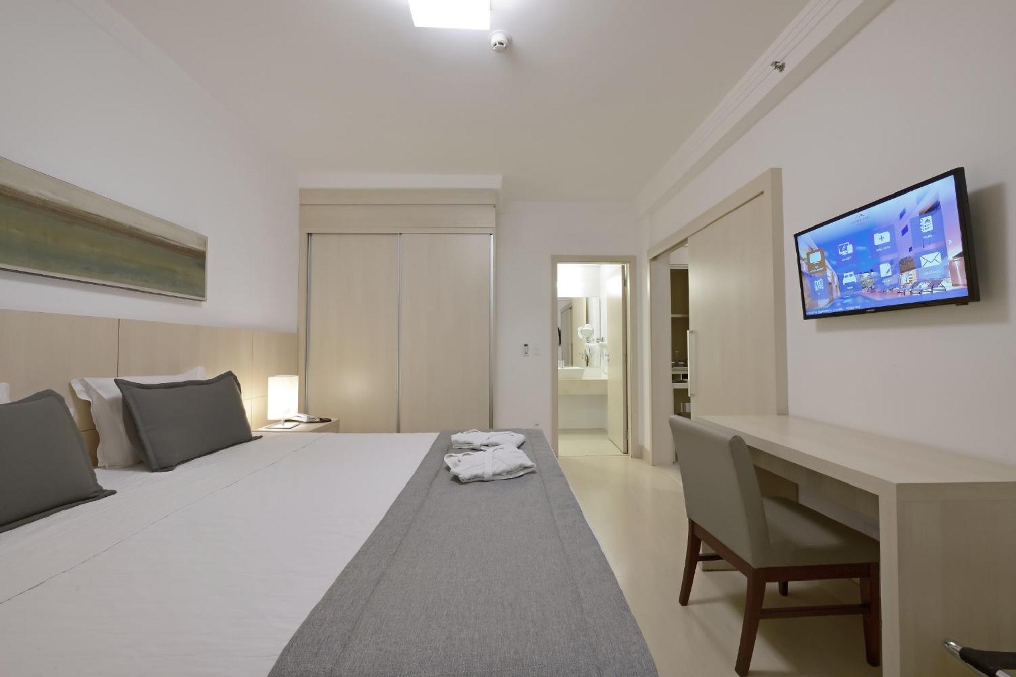 Hotel Mont Blanc Premium Ribeirão Preto Habitación foto A room at the hotel