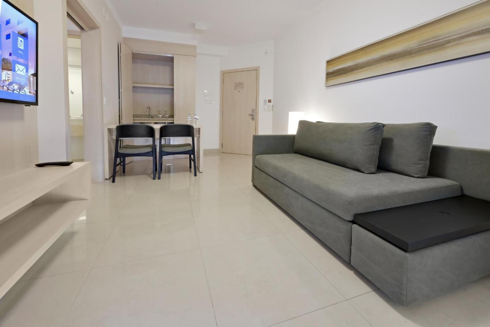 Hotel Mont Blanc Premium Ribeirão Preto Habitación foto A typical apartment at the complex