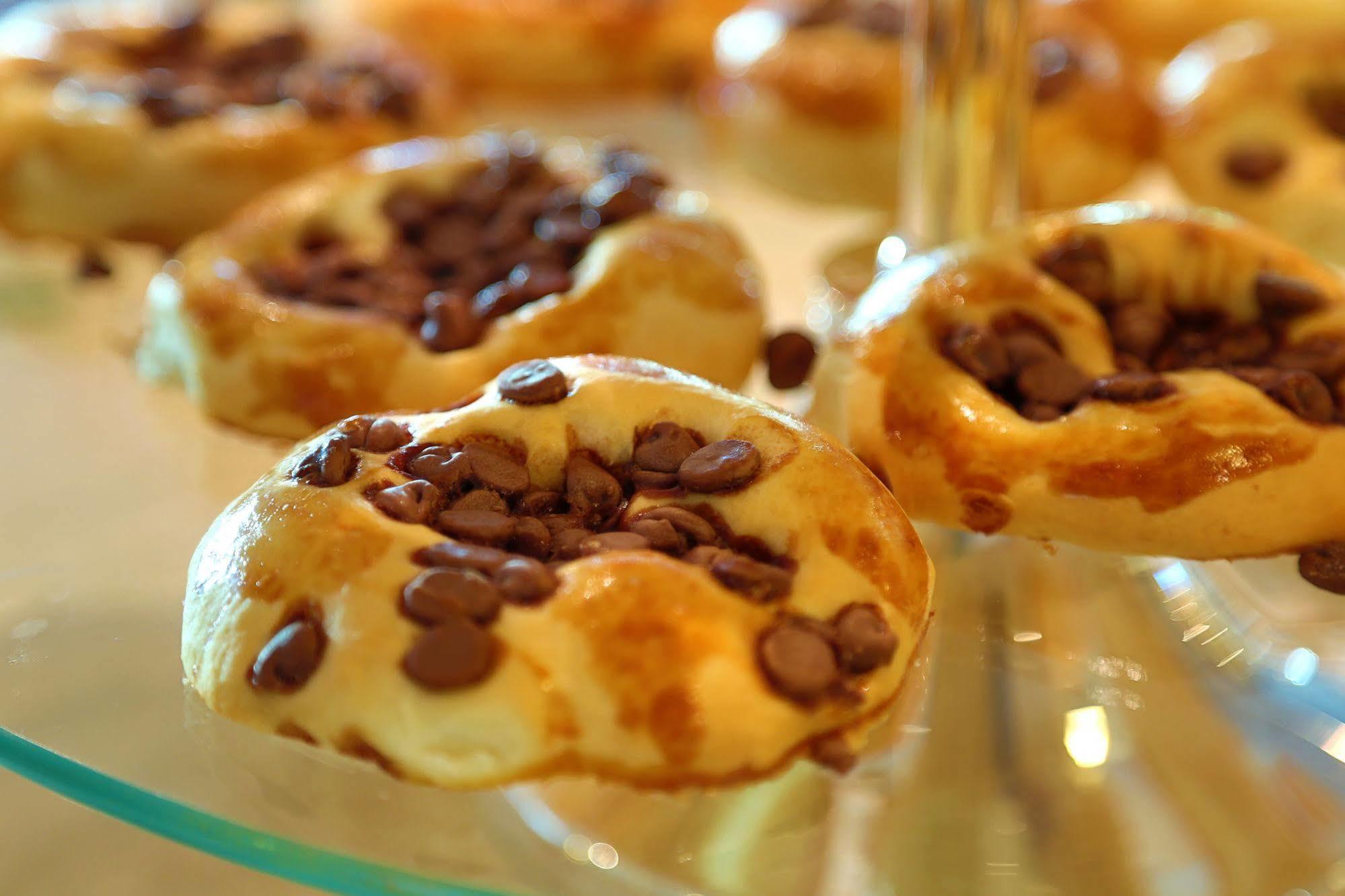 Hotel Mont Blanc Premium Ribeirão Preto Exterior foto Chocolate chip scones